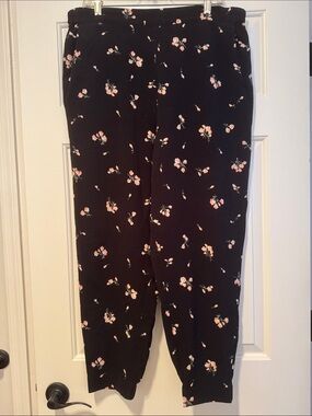 14th & Union Black Jogger Pants with Pink Floral Print
